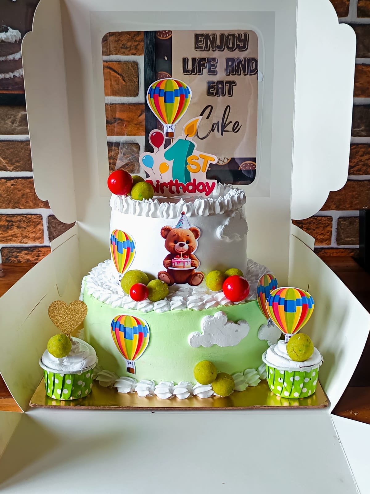 Artisan cake